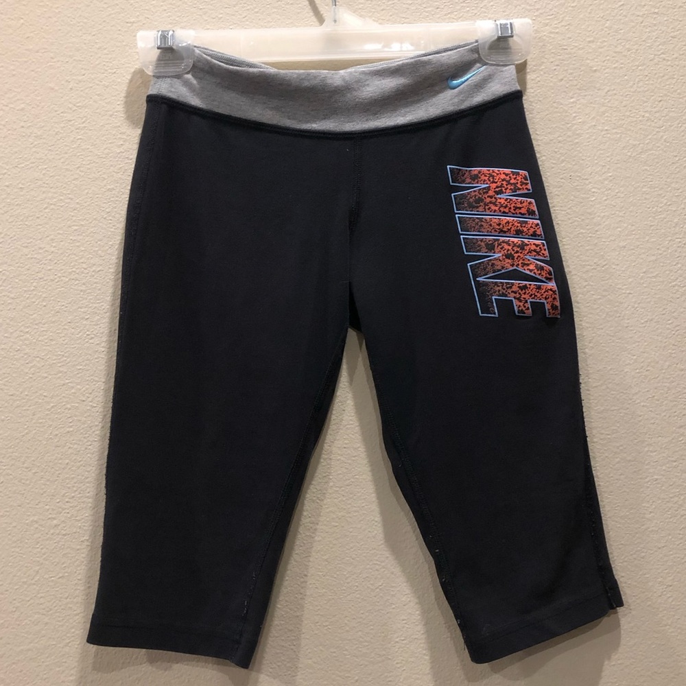 SOLD Black Nike Dri Fit Capris Mid Length Leggings